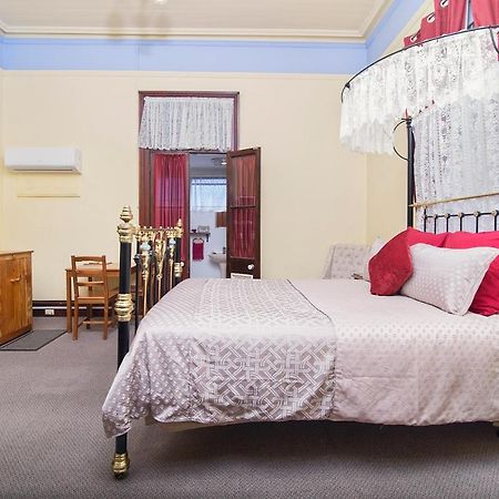 Warwick Settlers Inn Dış mekan fotoğraf