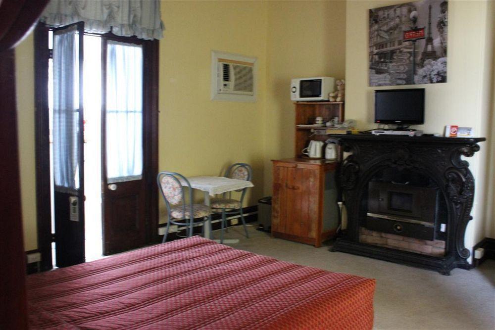 Warwick Settlers Inn Dış mekan fotoğraf