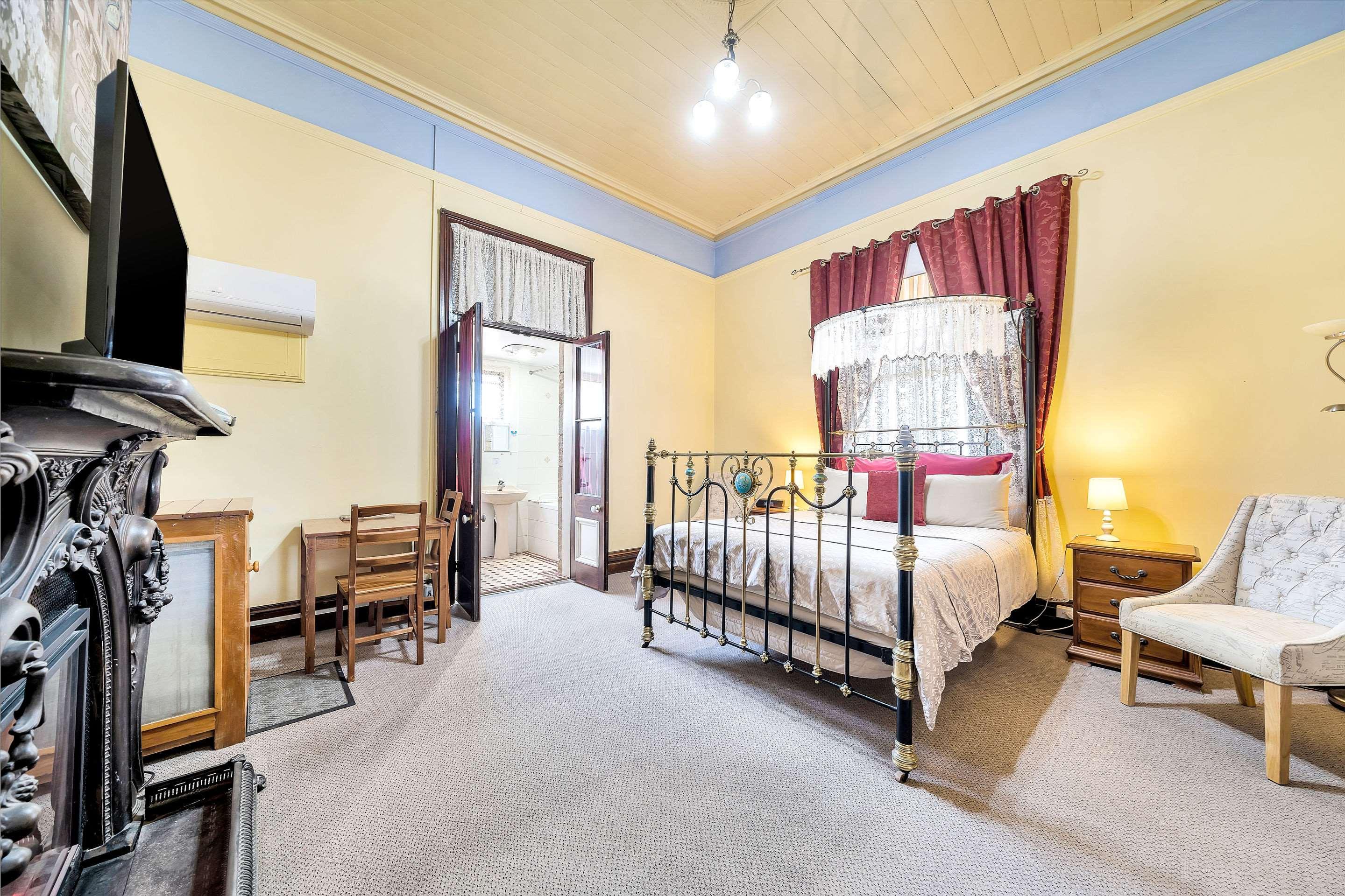 Warwick Settlers Inn Dış mekan fotoğraf