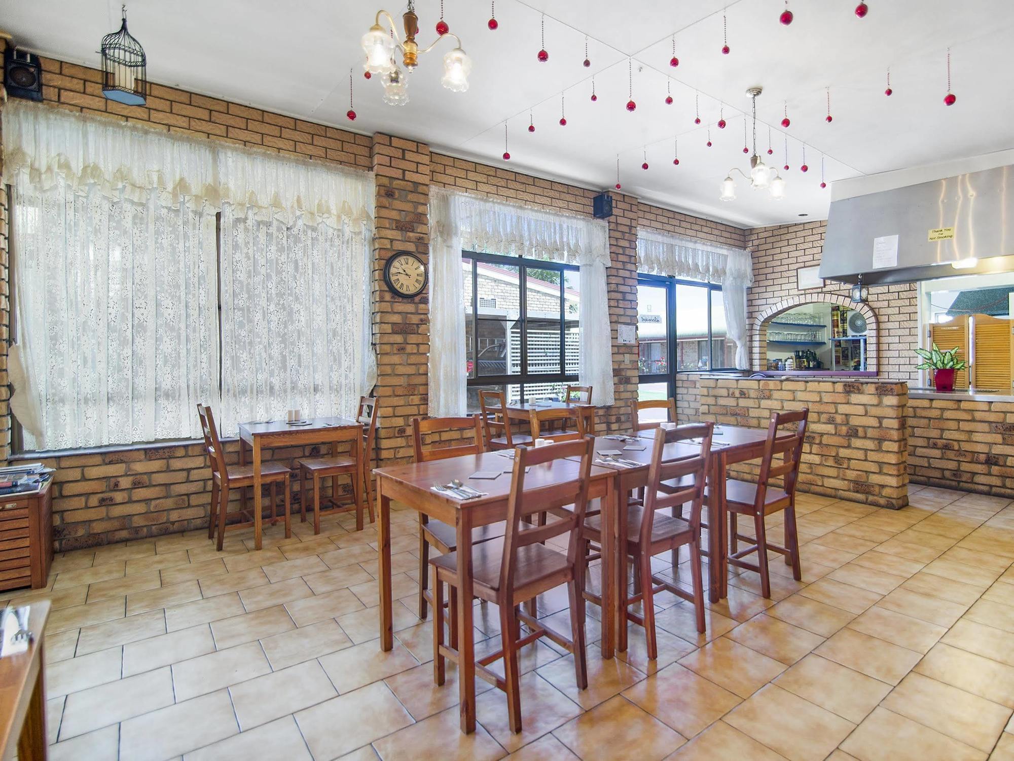 Warwick Settlers Inn Dış mekan fotoğraf